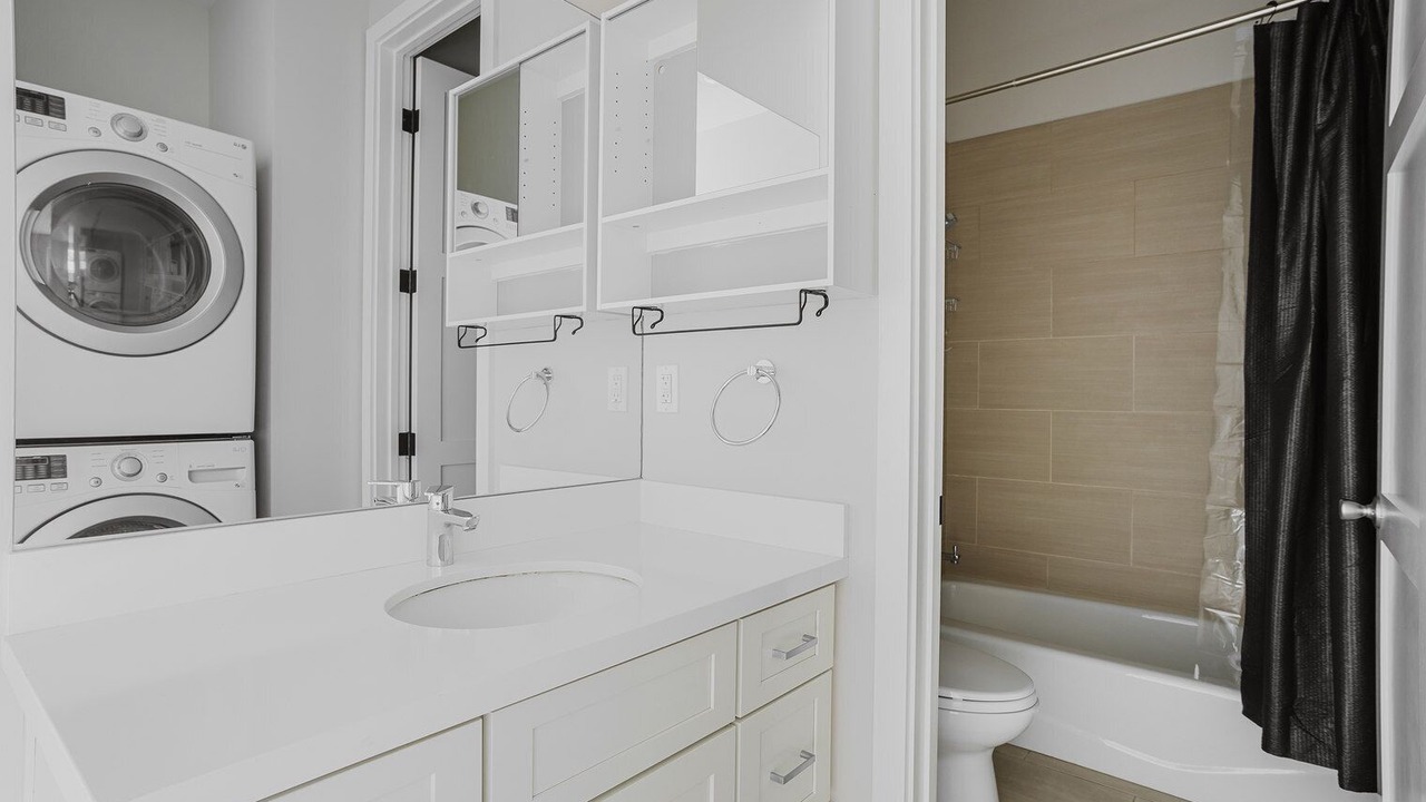 Photo of Bathroom in Downtown Burlingame