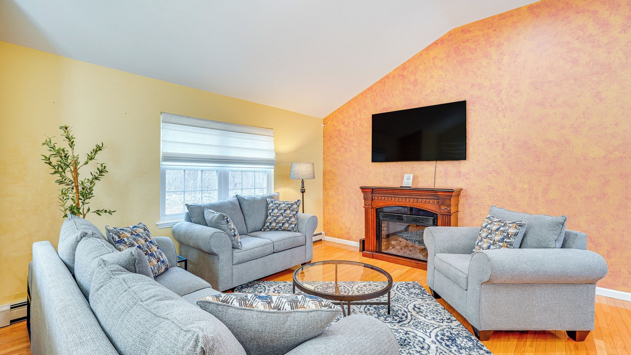 Photo of Livingroom in Balmville