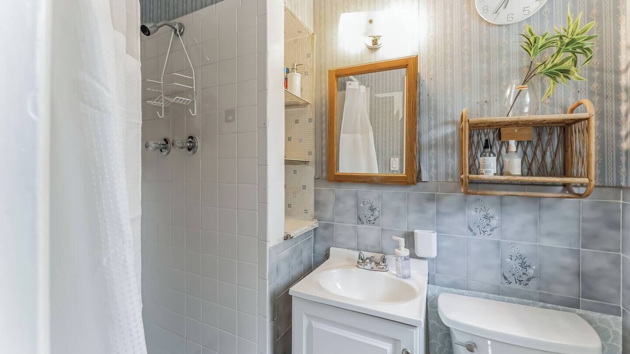 Photo of Bathroom in Bethpage