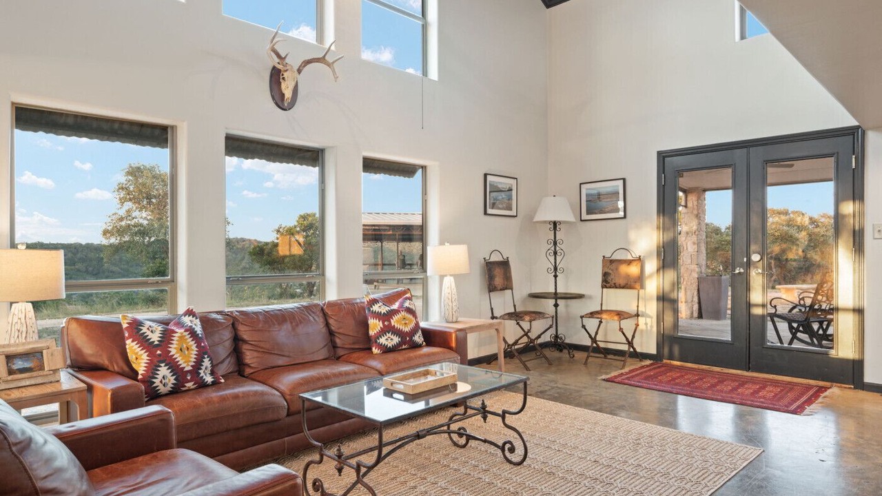 Photo of Livingroom in Pipe Creek