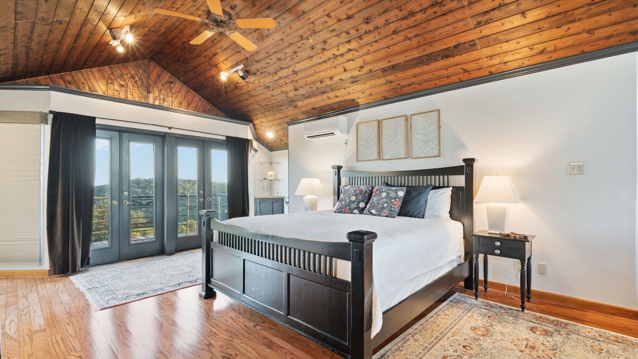 Photo of Bedroom in Pipe Creek