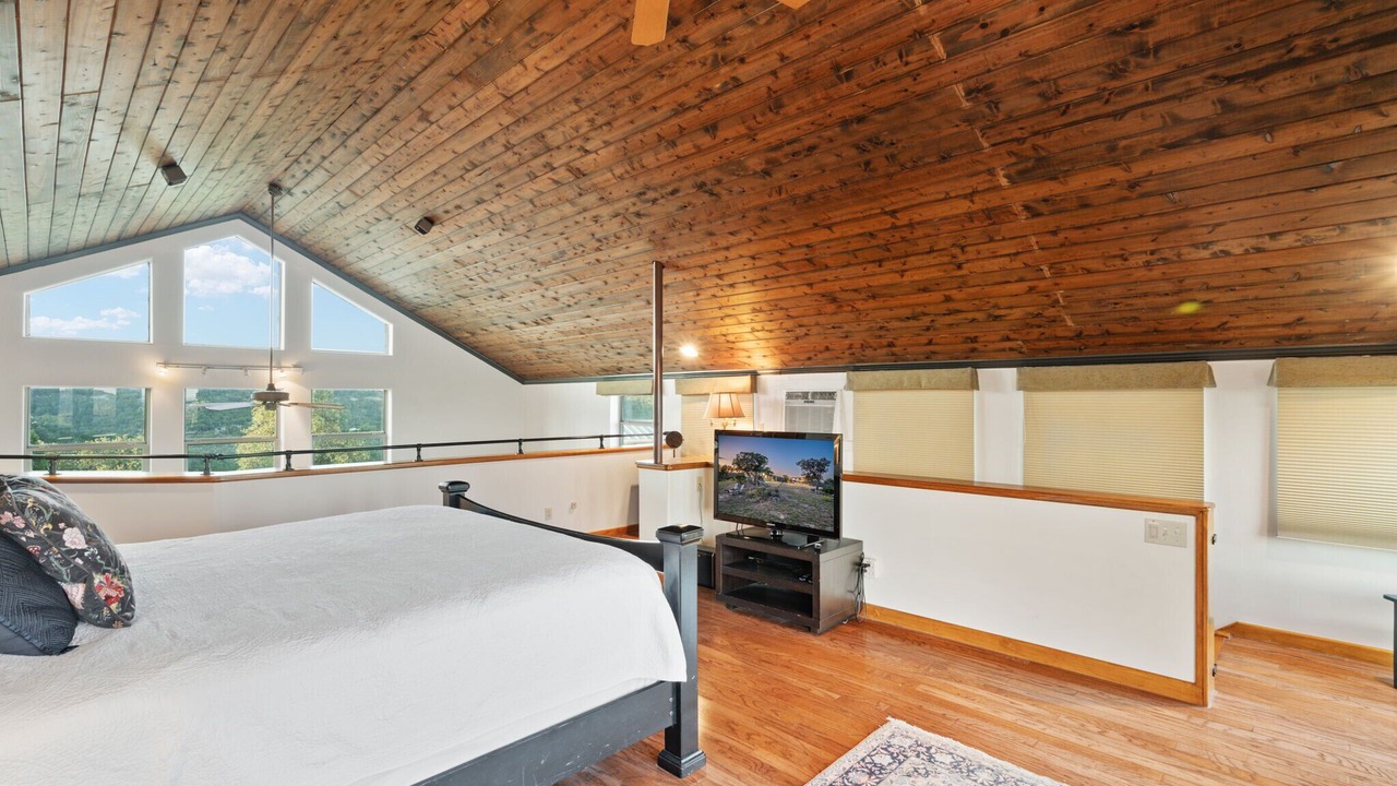 Photo of Bedroom in Pipe Creek