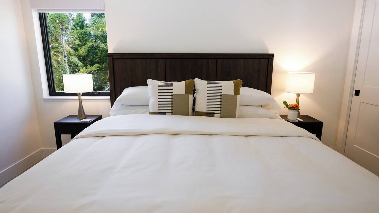 Photo of Bedroom in Lakeside