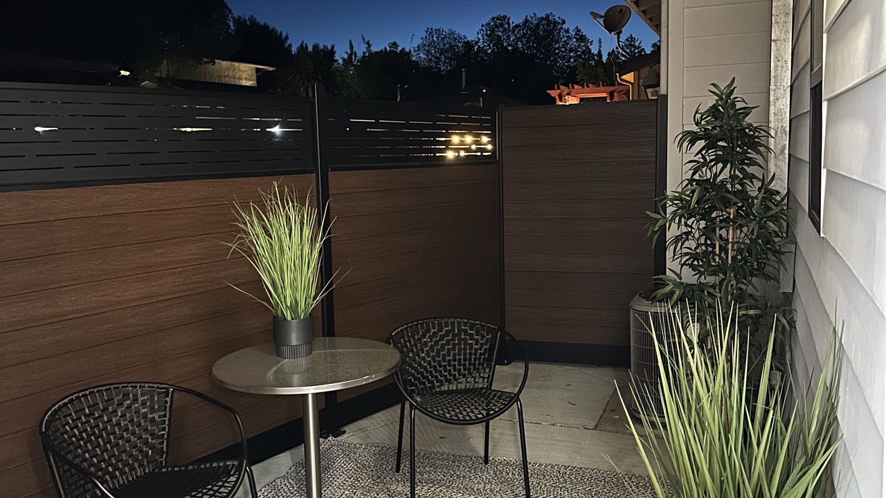 Photo of Patio Balcony in Shoreline West
