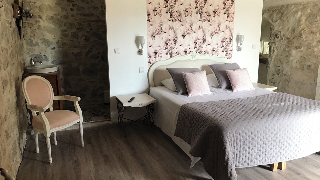 Photo of Bedroom in Chandolas