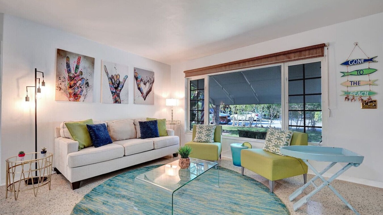 Photo of Livingroom in Lake Ridge