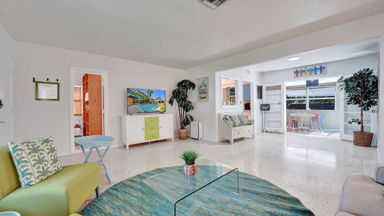 Photo of Livingroom in Lake Ridge