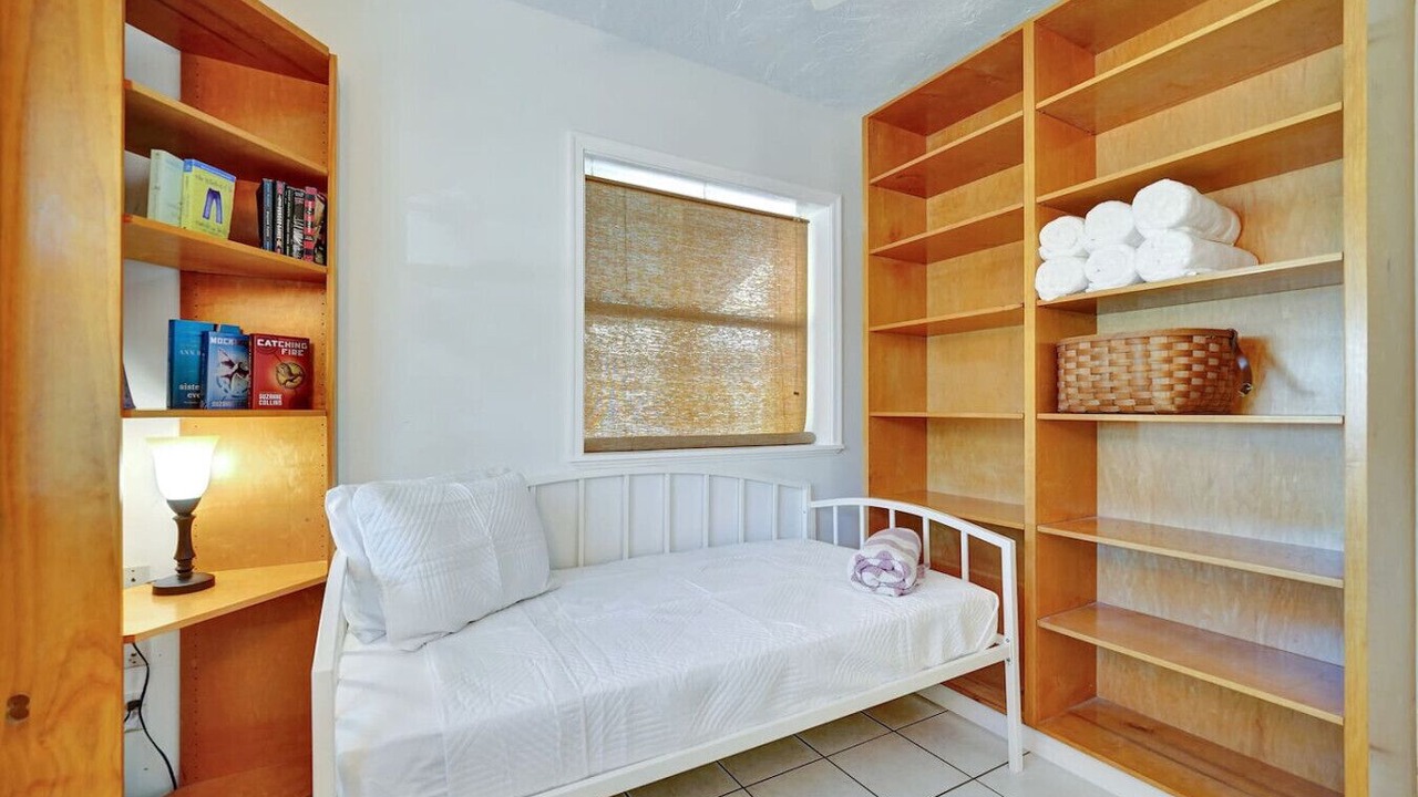 Photo of Bedroom in Lake Ridge