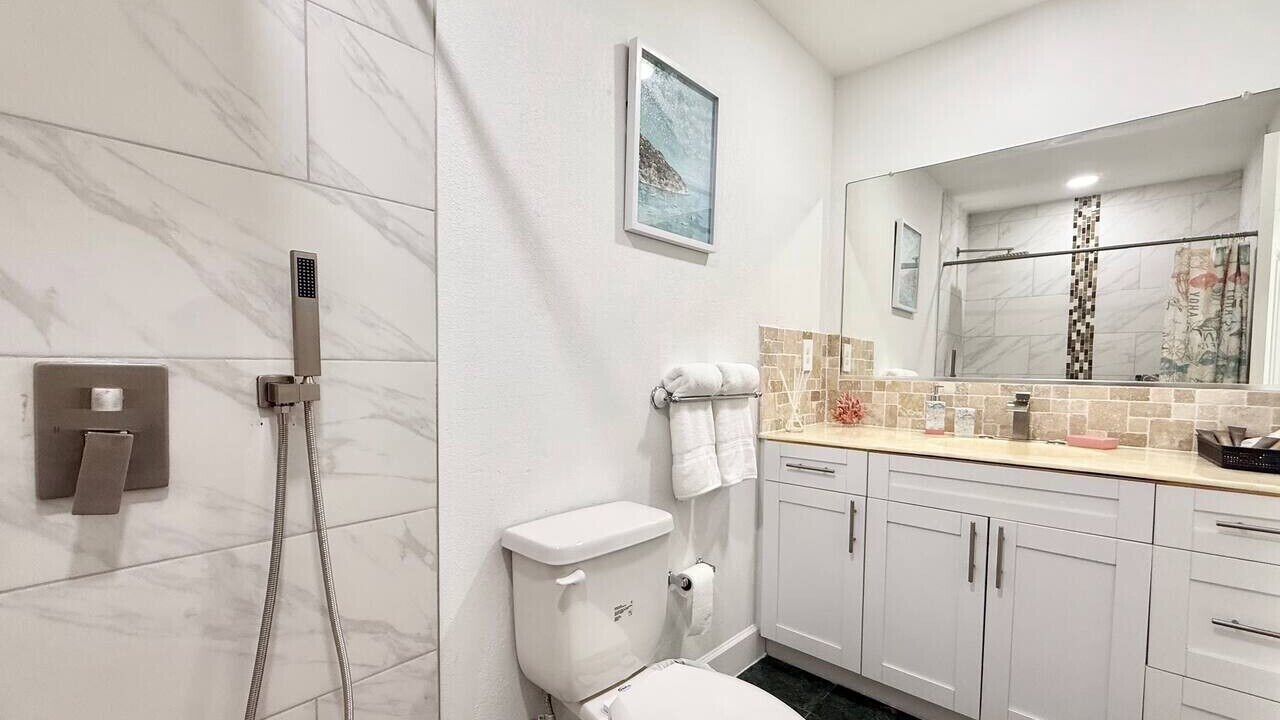 Photo of Bathroom in Eisenhower