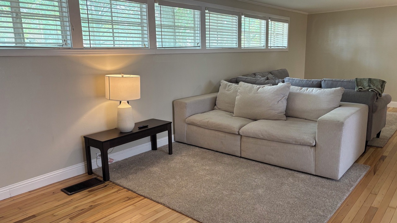 Photo of Livingroom in Monticello