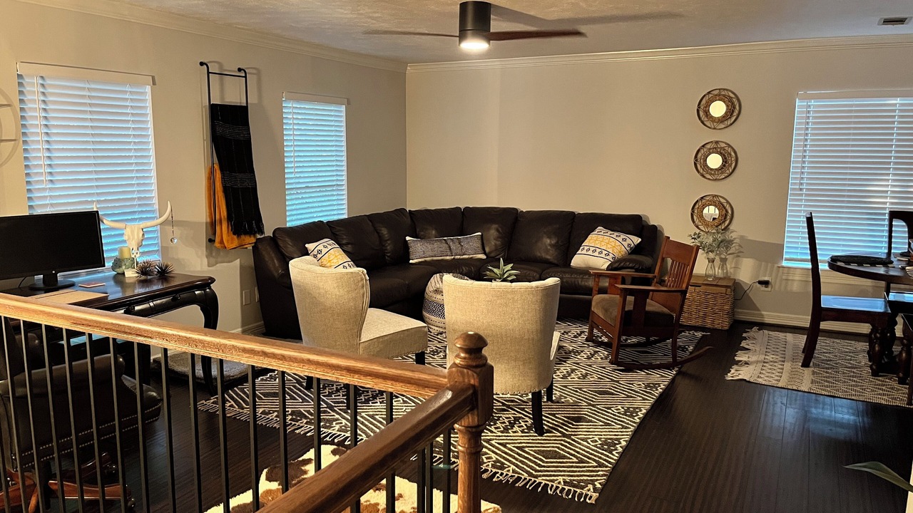 Photo of Livingroom in Grogan's Mill