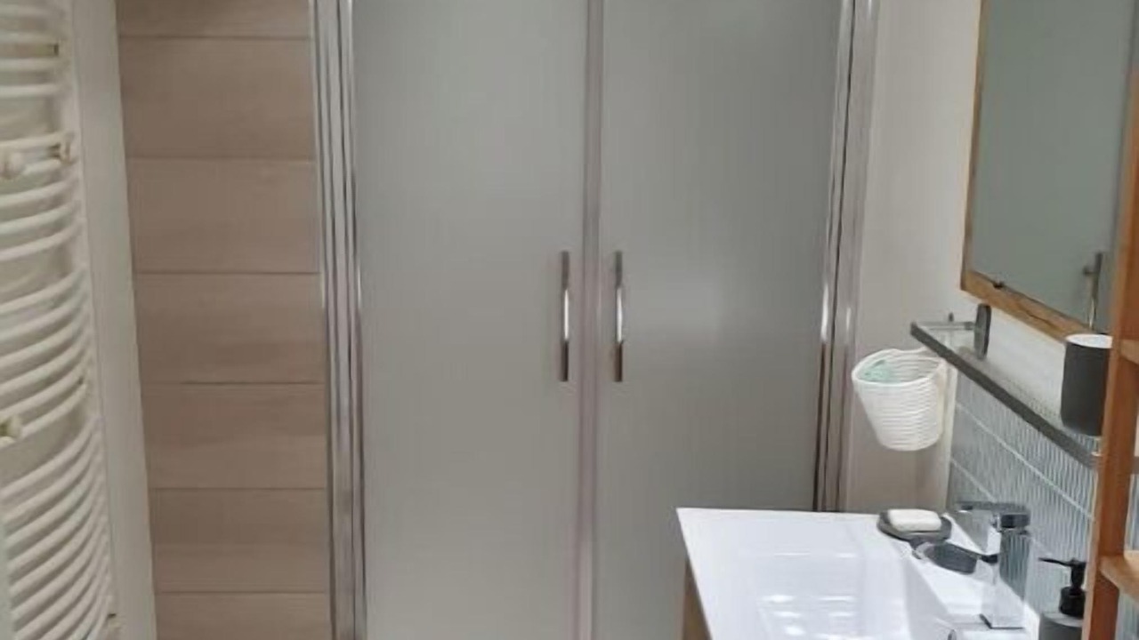 Photo of Bathroom in Jarrie