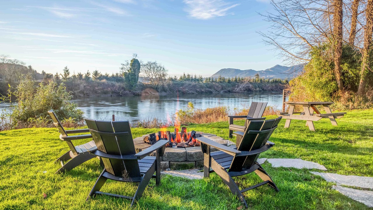 Photo of Others in Nehalem