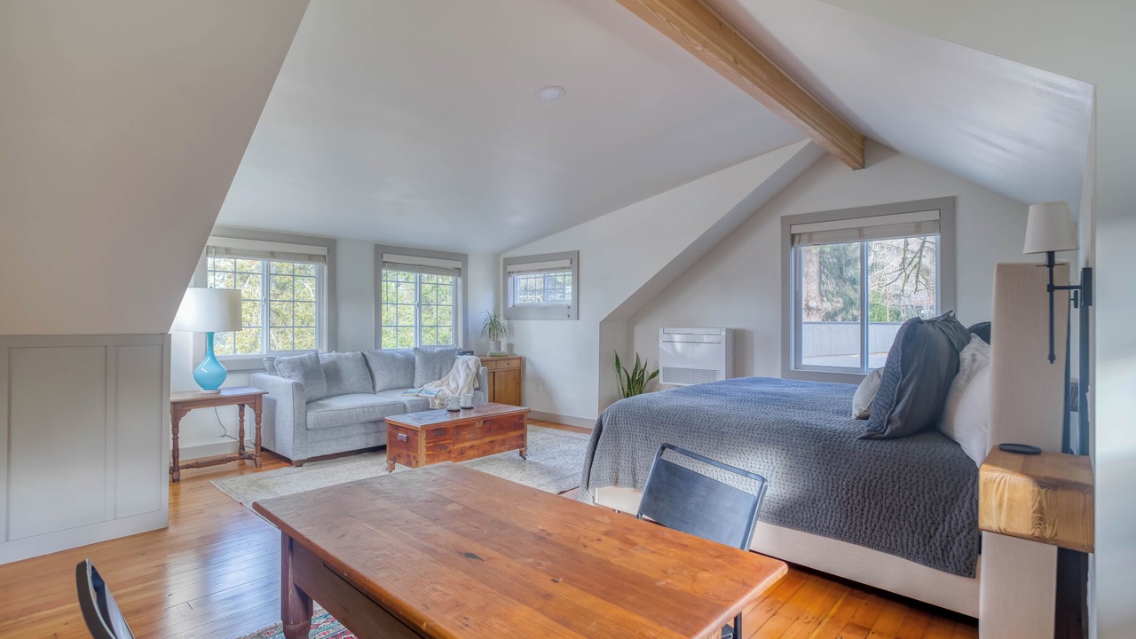 Photo of Others in Nehalem