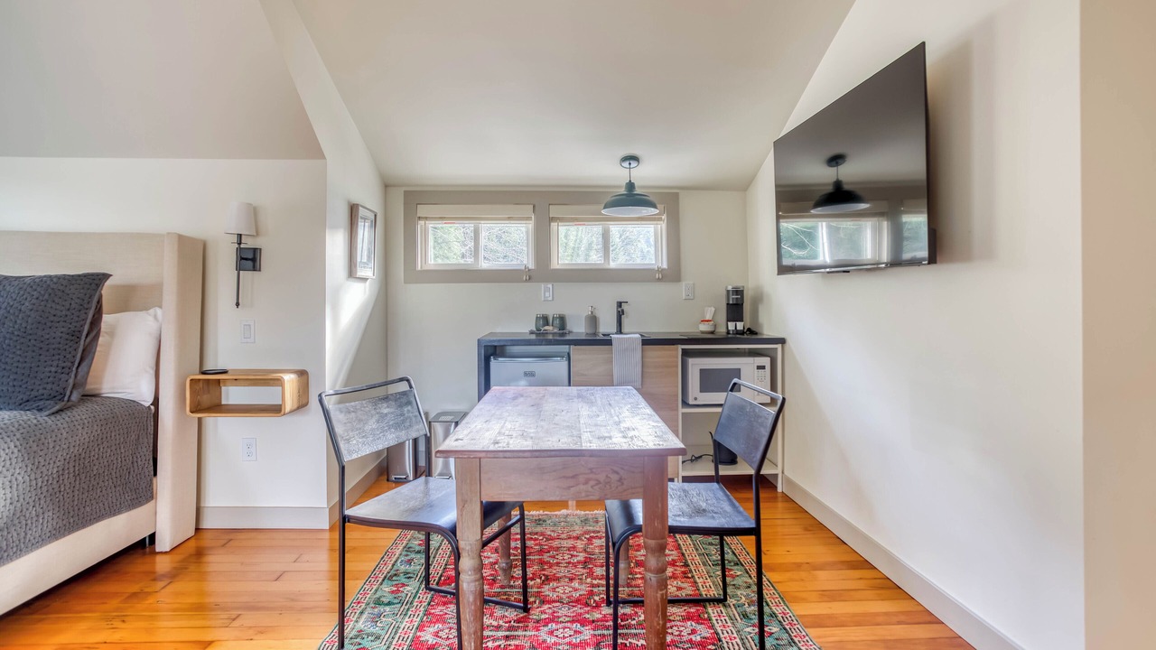 Photo of Others in Nehalem