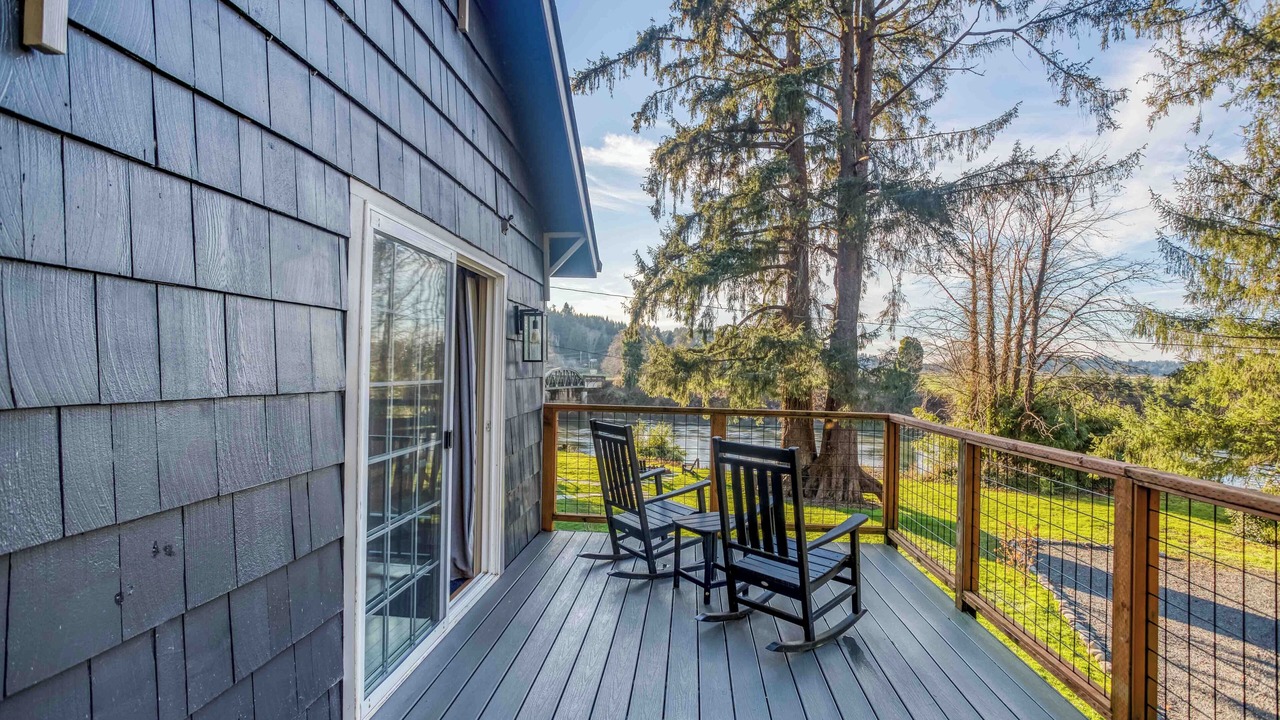 Photo of Others in Nehalem