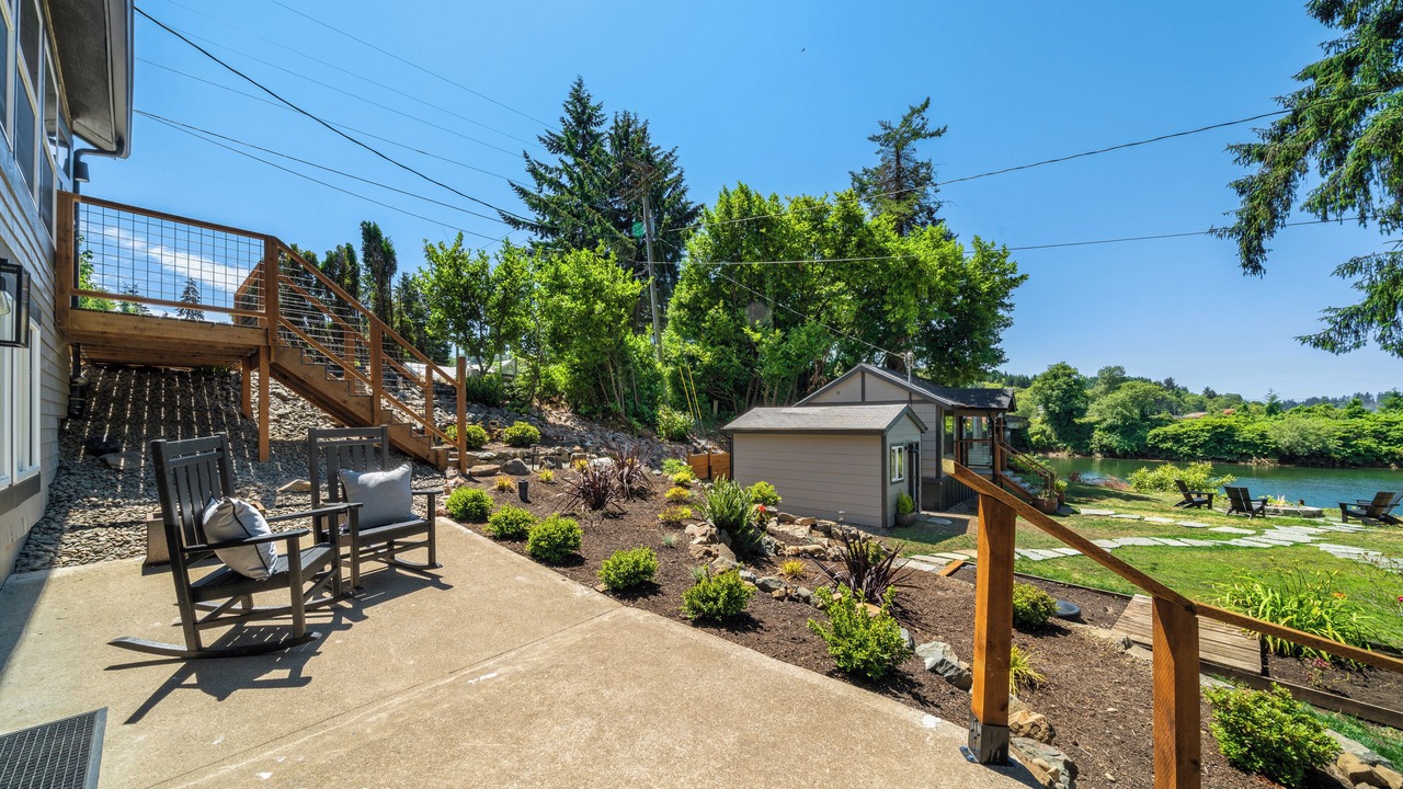 Photo of Others in Nehalem