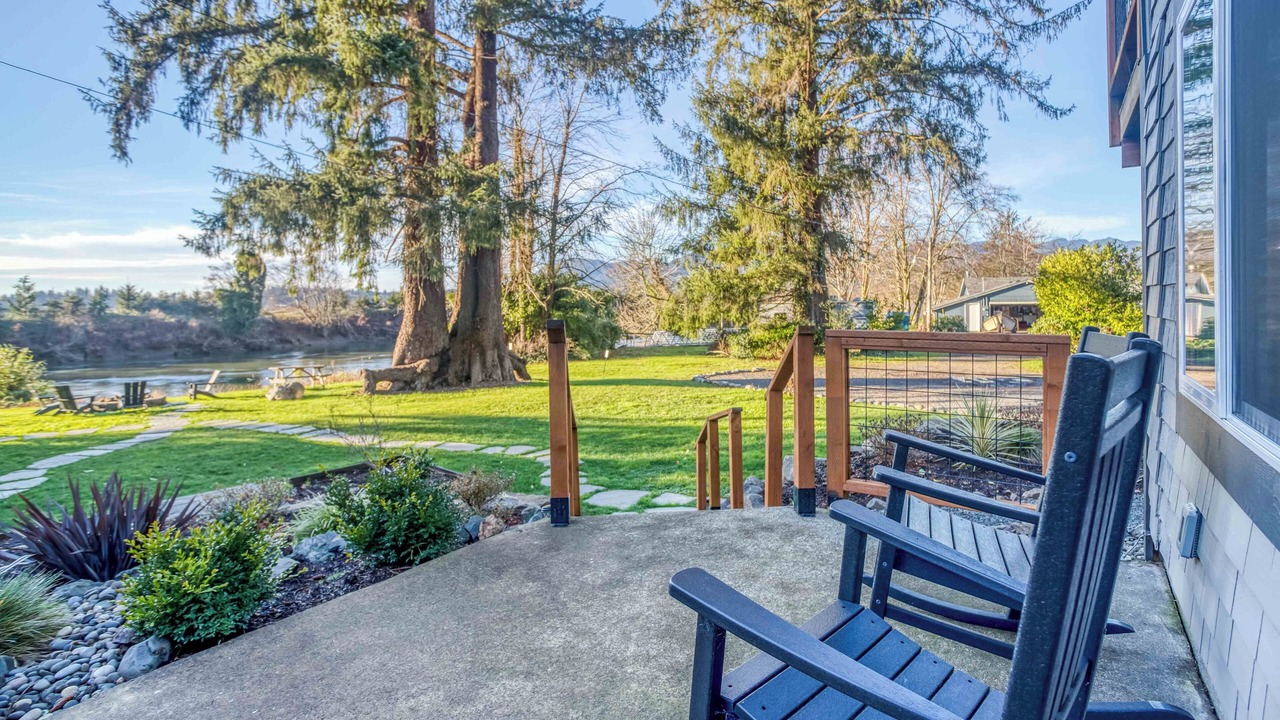 Photo of Others in Nehalem