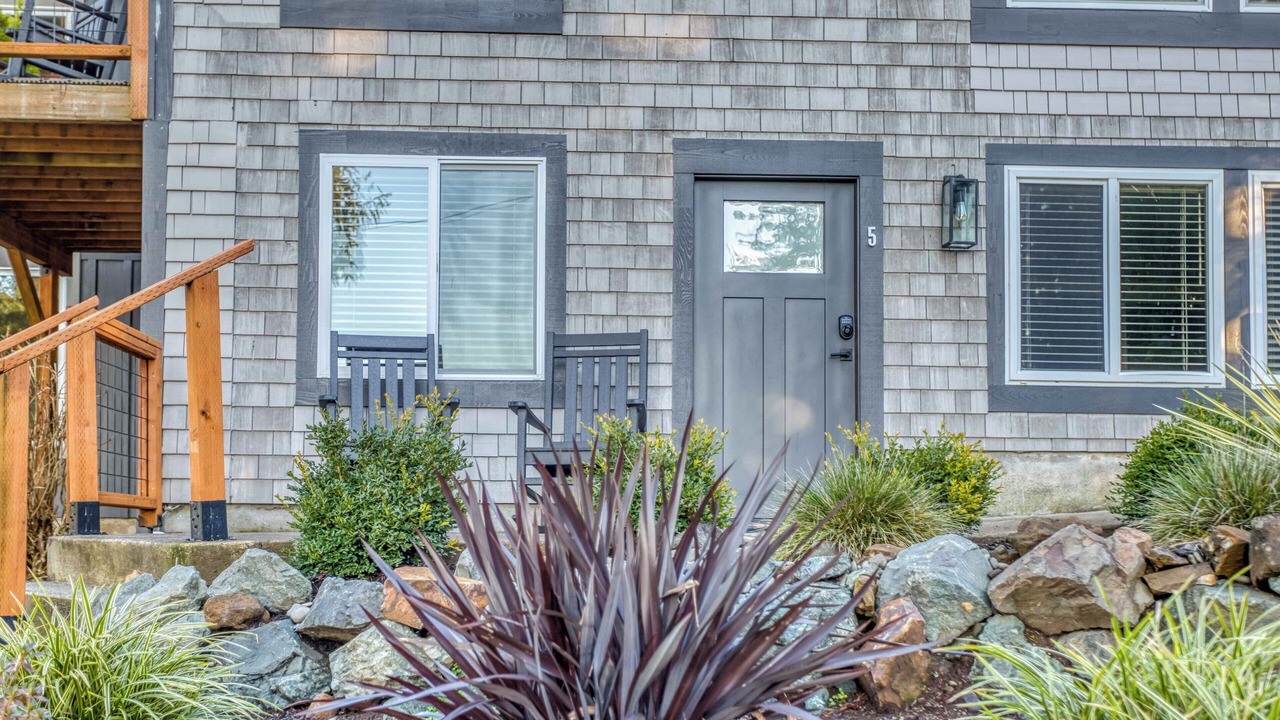 Photo of Others in Nehalem