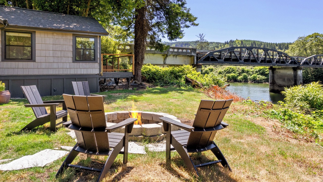 Photo of Others in Nehalem