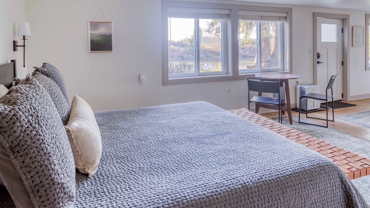 Photo of Others in Nehalem