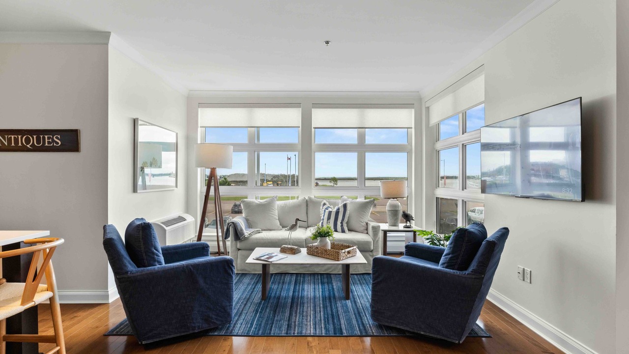 Photo of Livingroom in Queens Square
