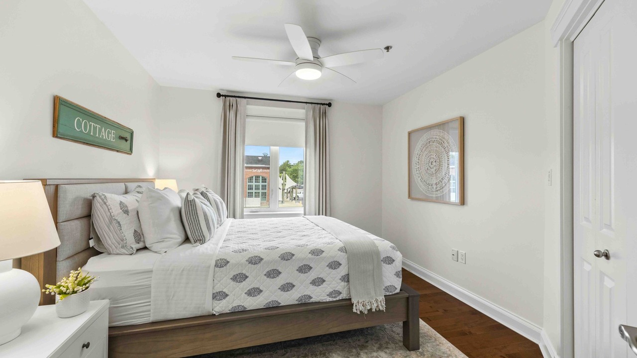 Photo of Bedroom in Queens Square