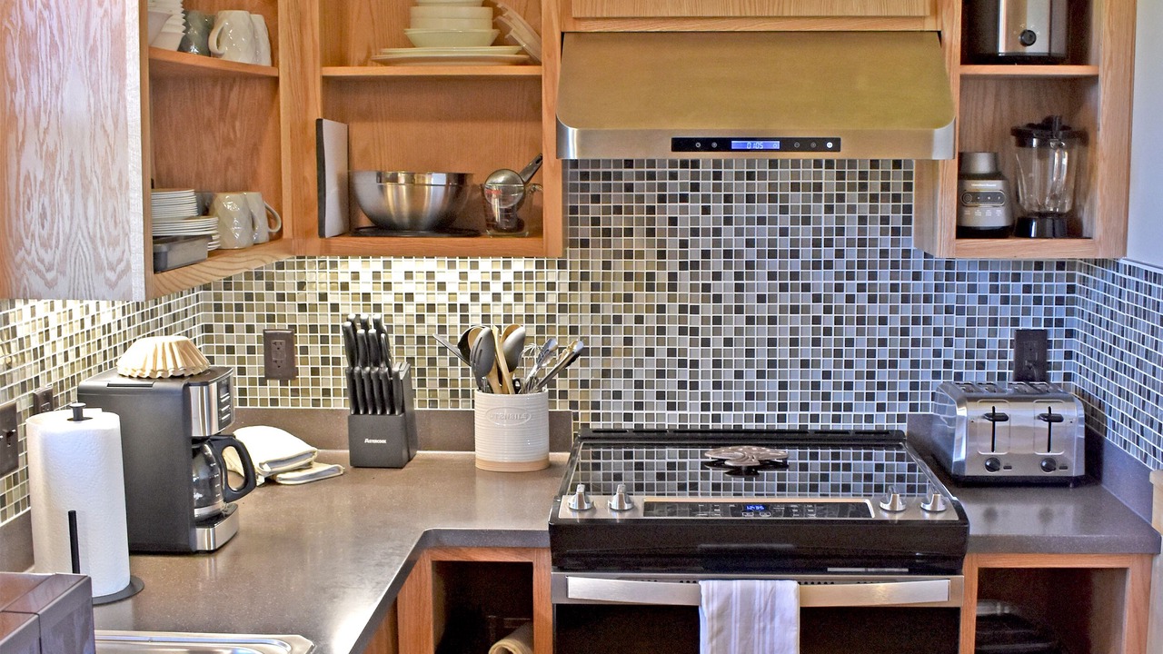 Photo of Kitchen in Black