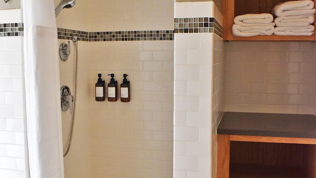 Photo of Bathroom in Black