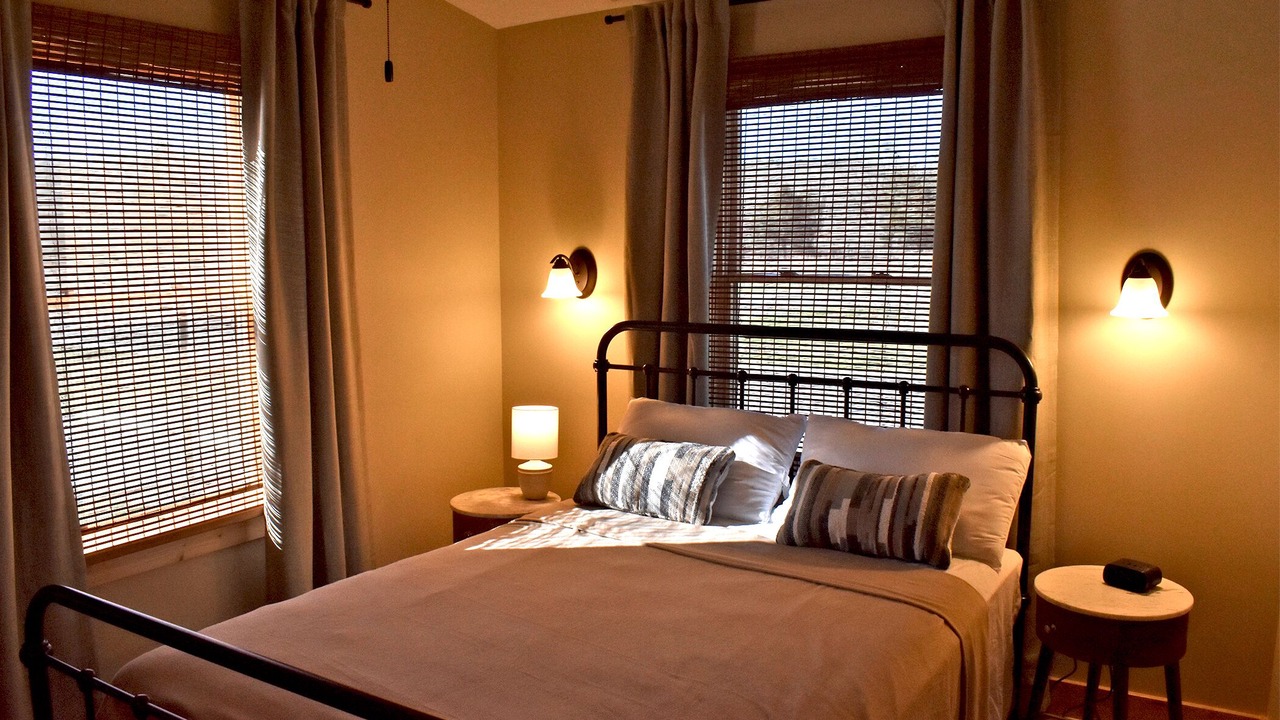 Photo of Bedroom in Black