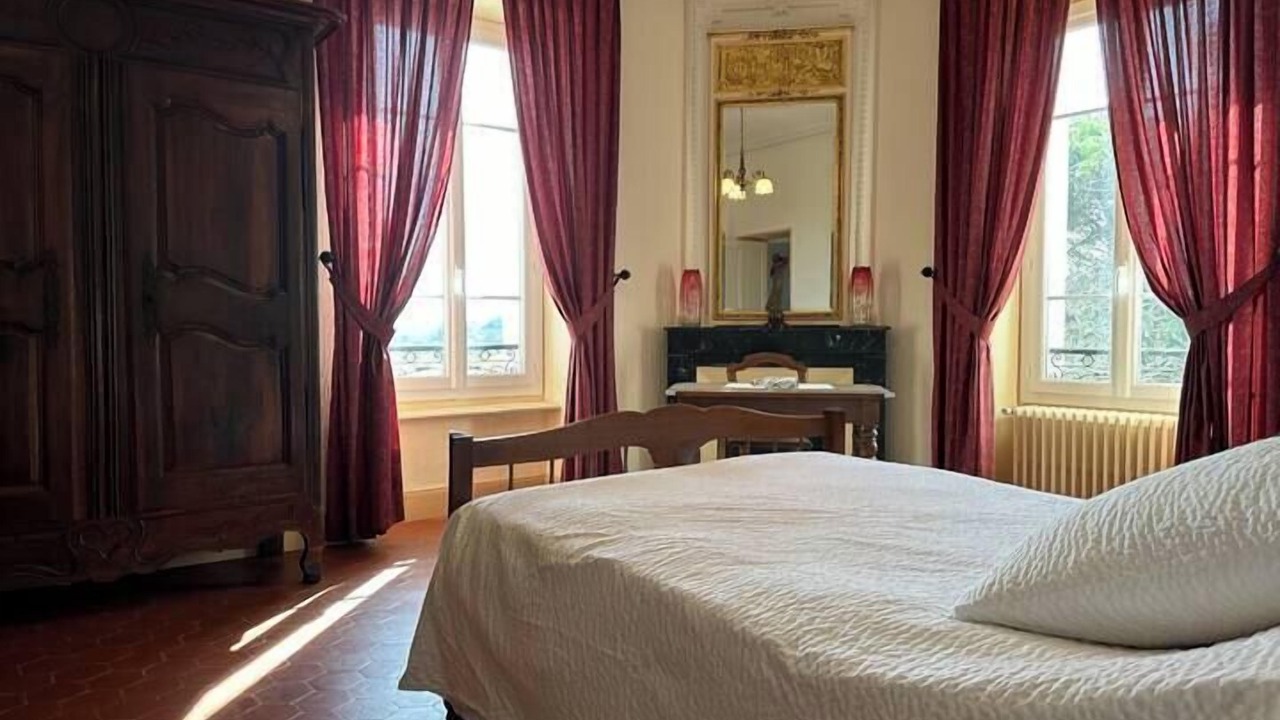 Photo of Bedroom in Saint-Hippolyte-de-Caton