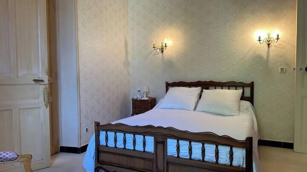 Photo of Bedroom in Saint-Hippolyte-de-Caton