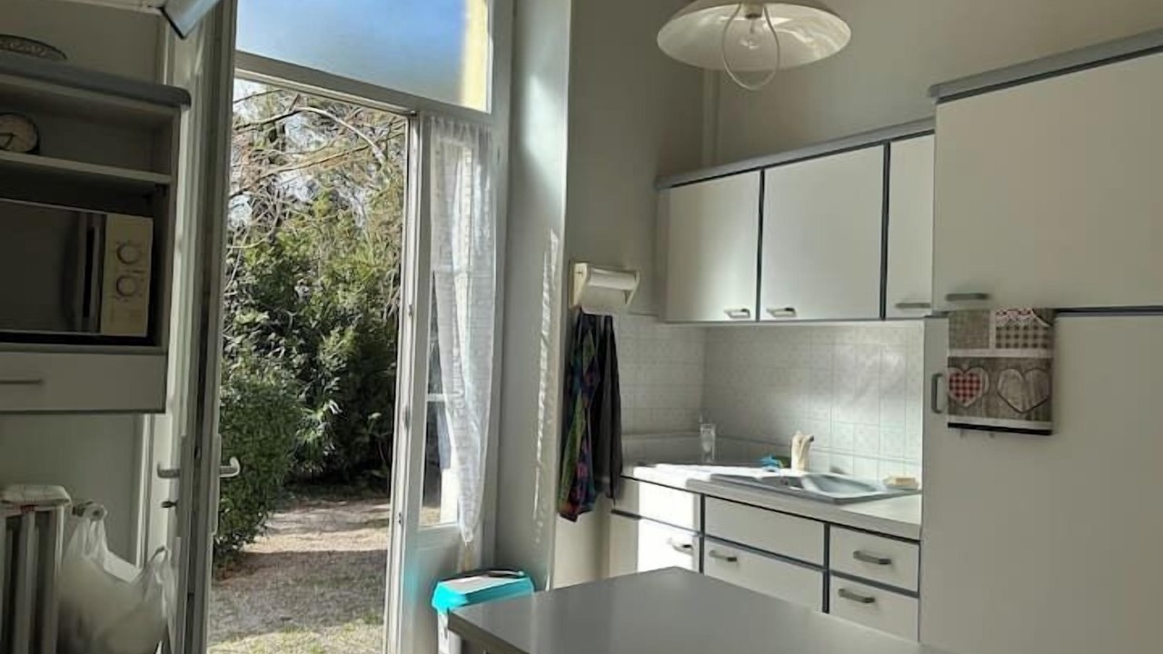 Photo of Kitchen in Saint-Hippolyte-de-Caton