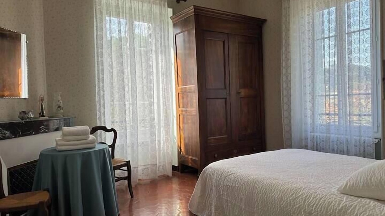 Photo of Bedroom in Saint-Hippolyte-de-Caton