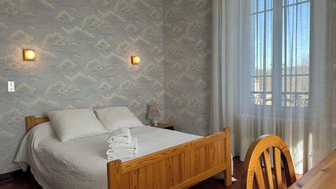 Photo of Bedroom in Saint-Hippolyte-de-Caton