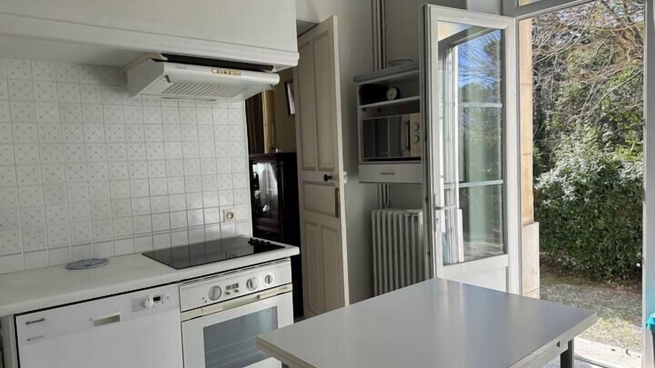 Photo of Kitchen in Saint-Hippolyte-de-Caton