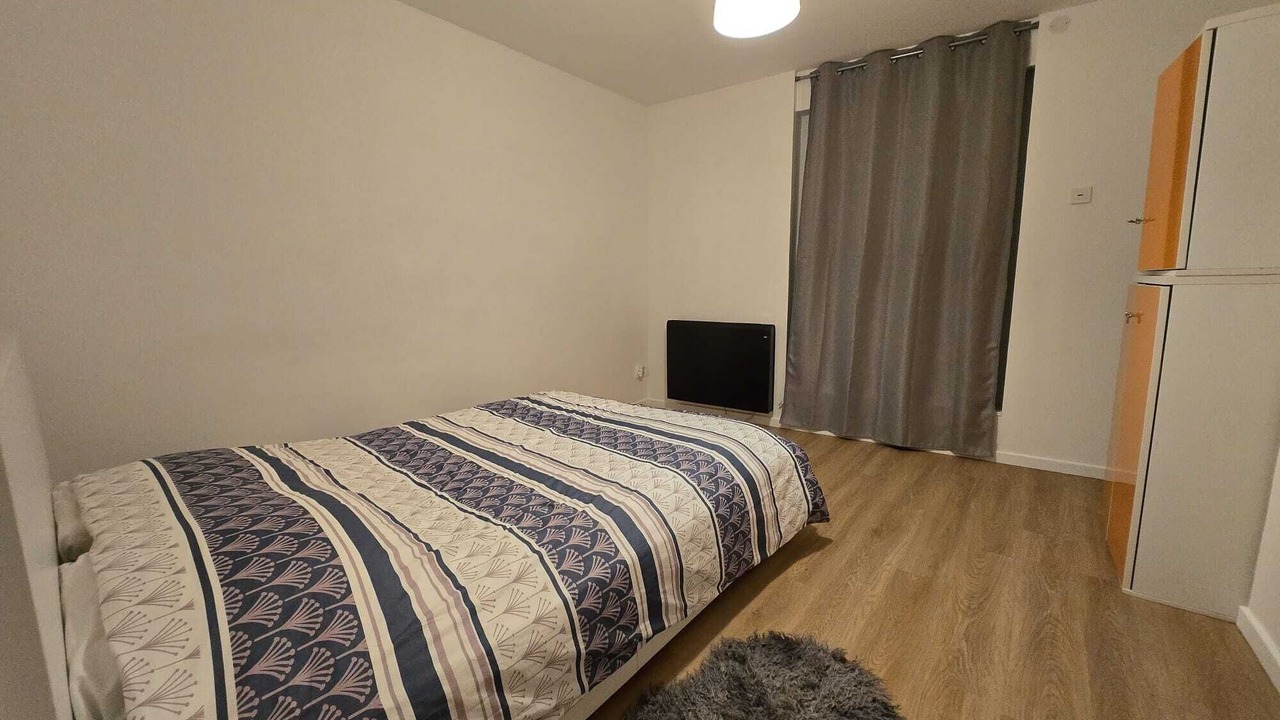 Photo of Bedroom in 19th Arrondissement