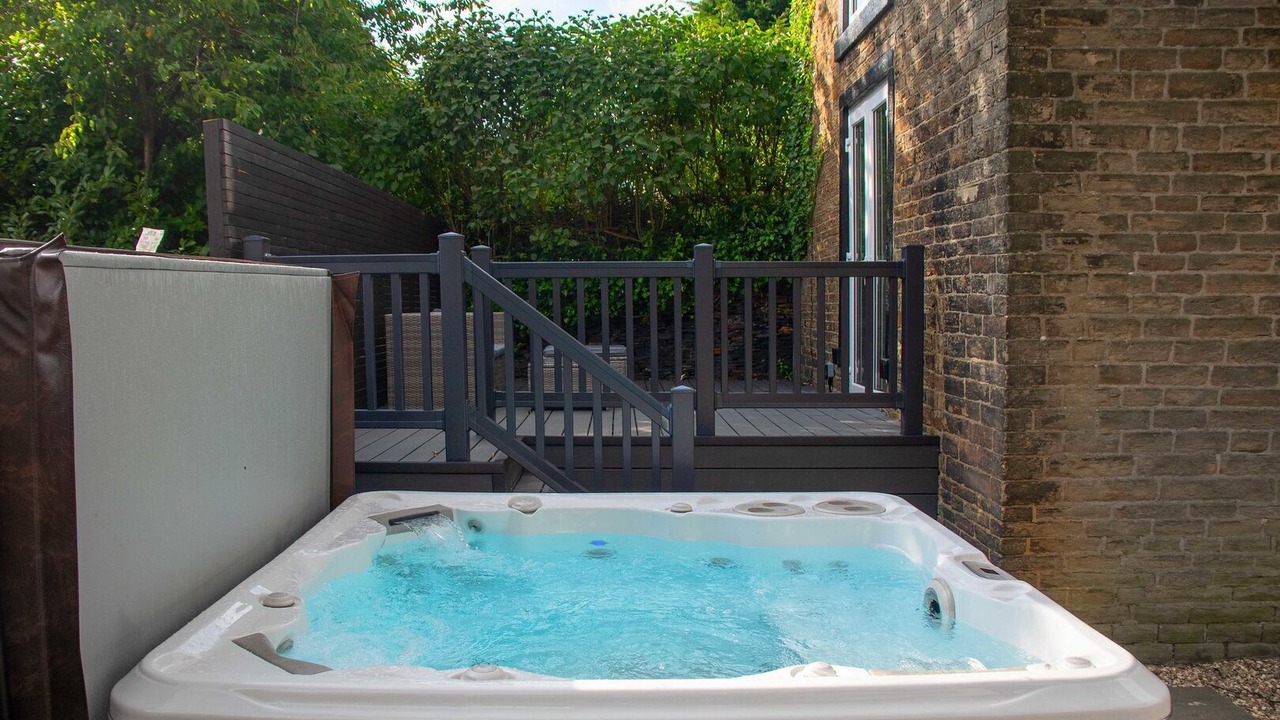 Photo of Outdoor in Stainland