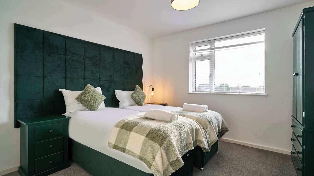 Photo of Others in Cribbs Causeway