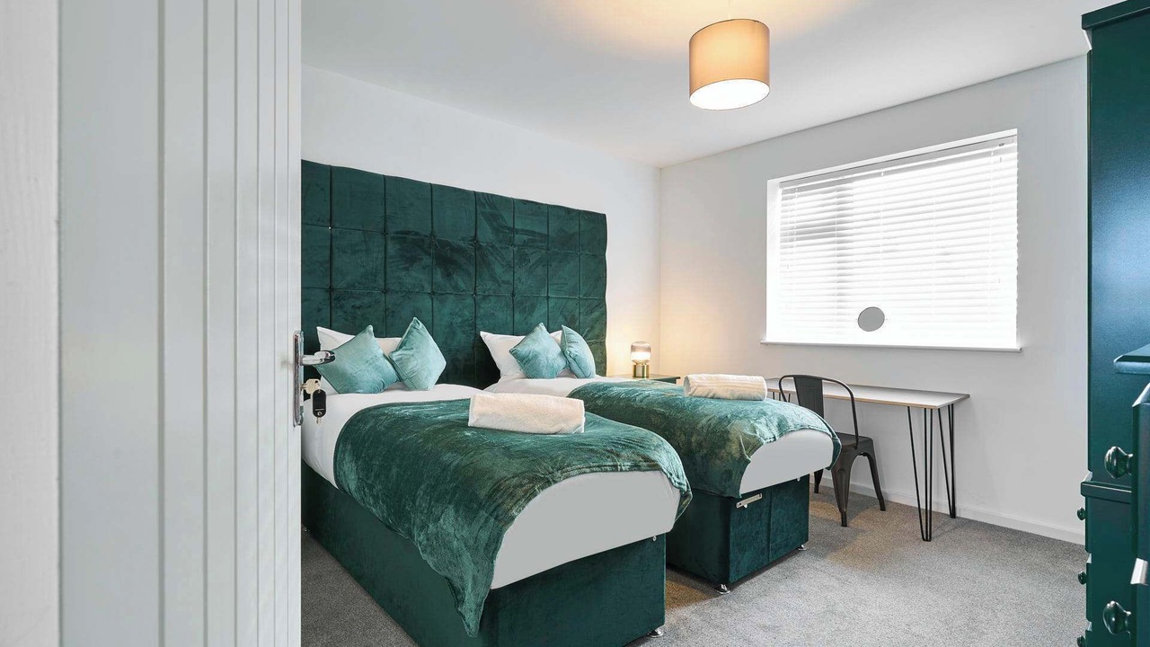 Photo of Others in Cribbs Causeway