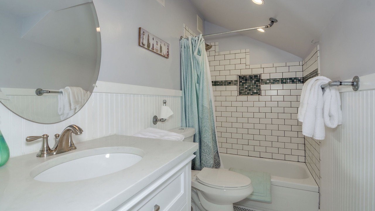 Photo of Bathroom in Forest Hills