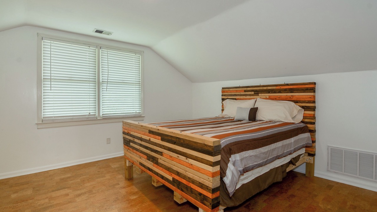 Photo of Bedroom in Forest Hills