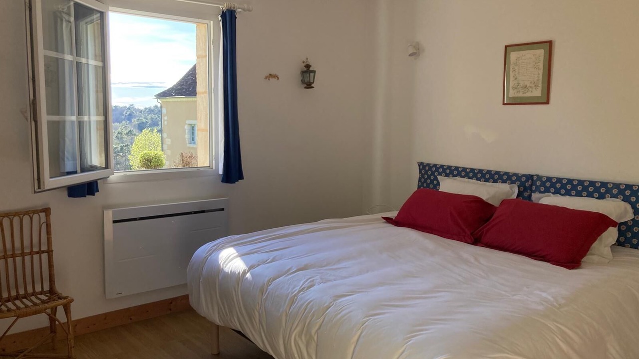 Photo of Bedroom in Saint-Crepin-d'Auberoche