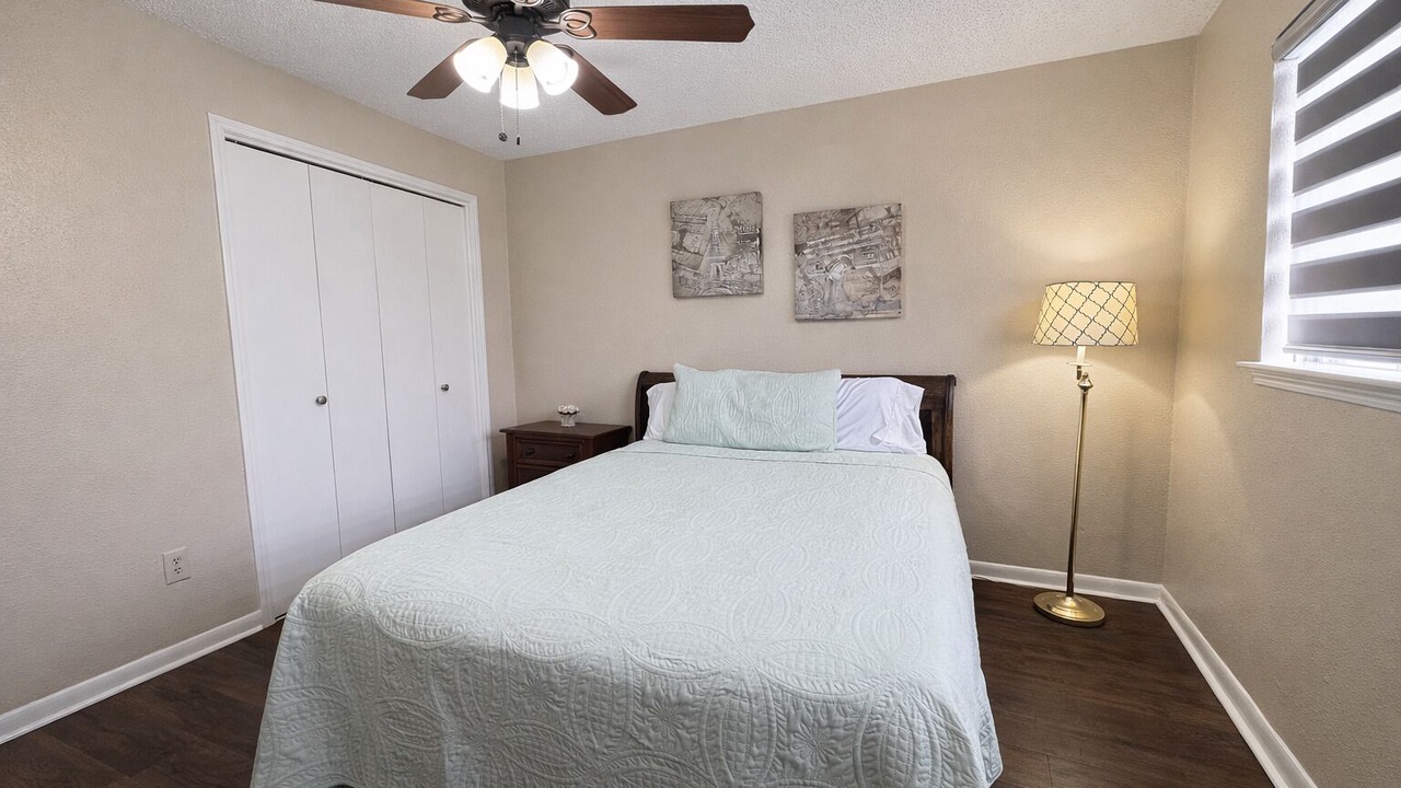 Photo of Bedroom in Northeast Houston