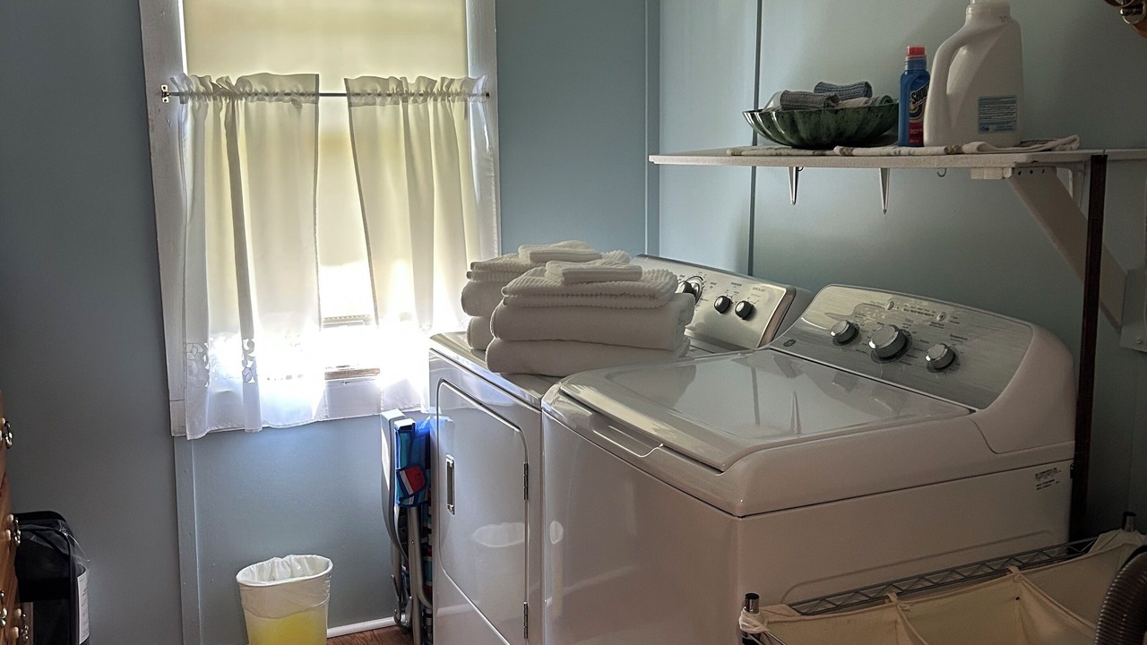 Photo of Bedroom in Crystal Beach