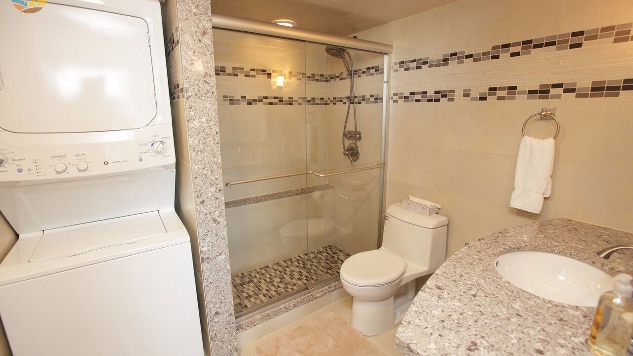 Photo of Bathroom in Mid Beach