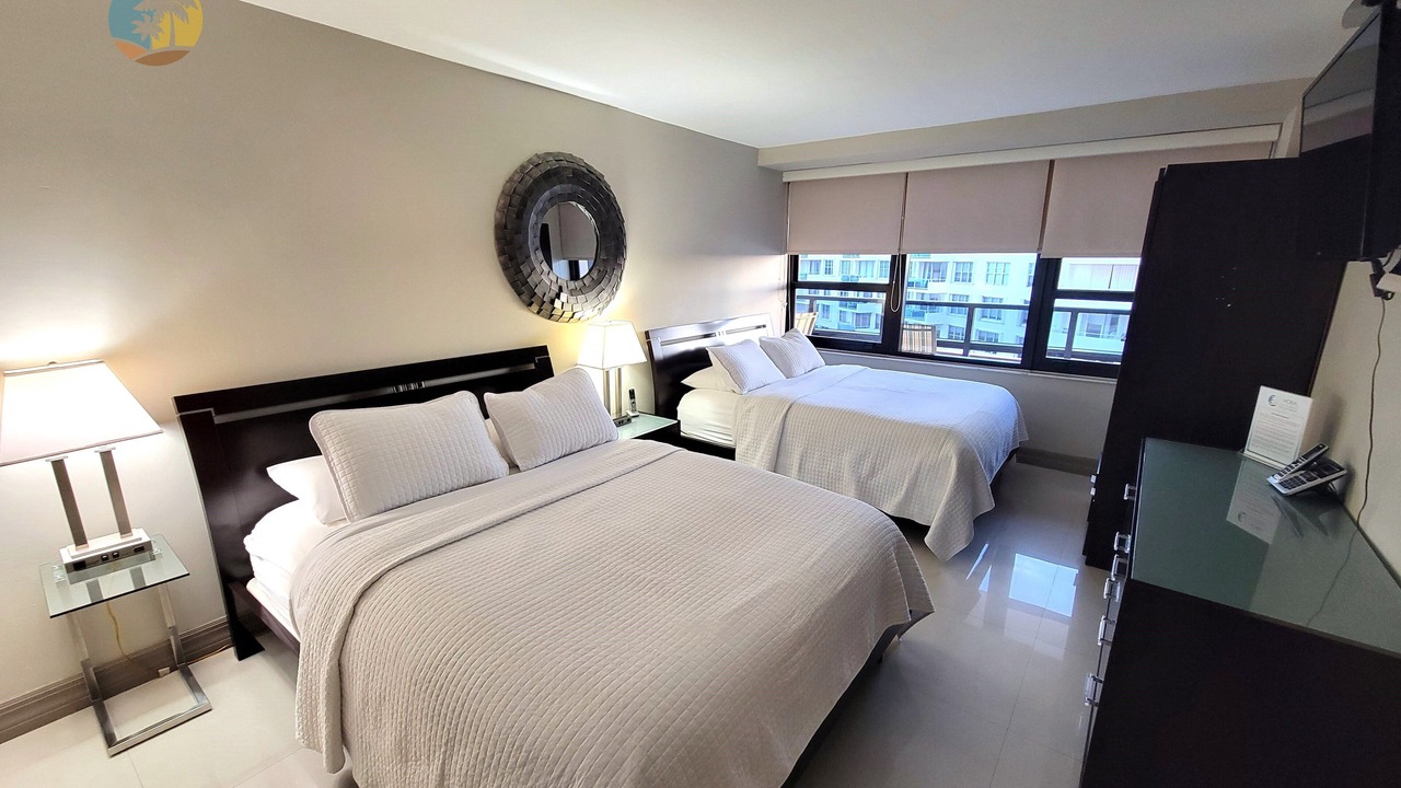 Photo of Bedroom in Mid Beach