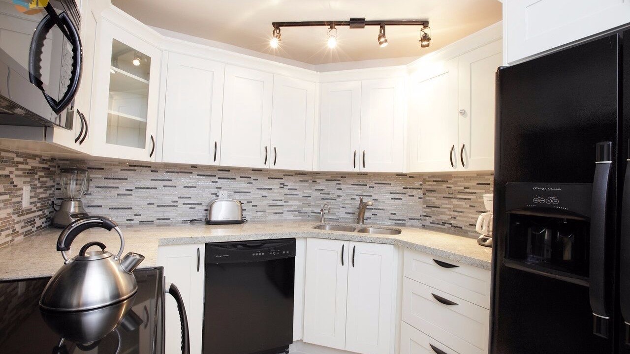 Photo of Kitchen in Mid Beach