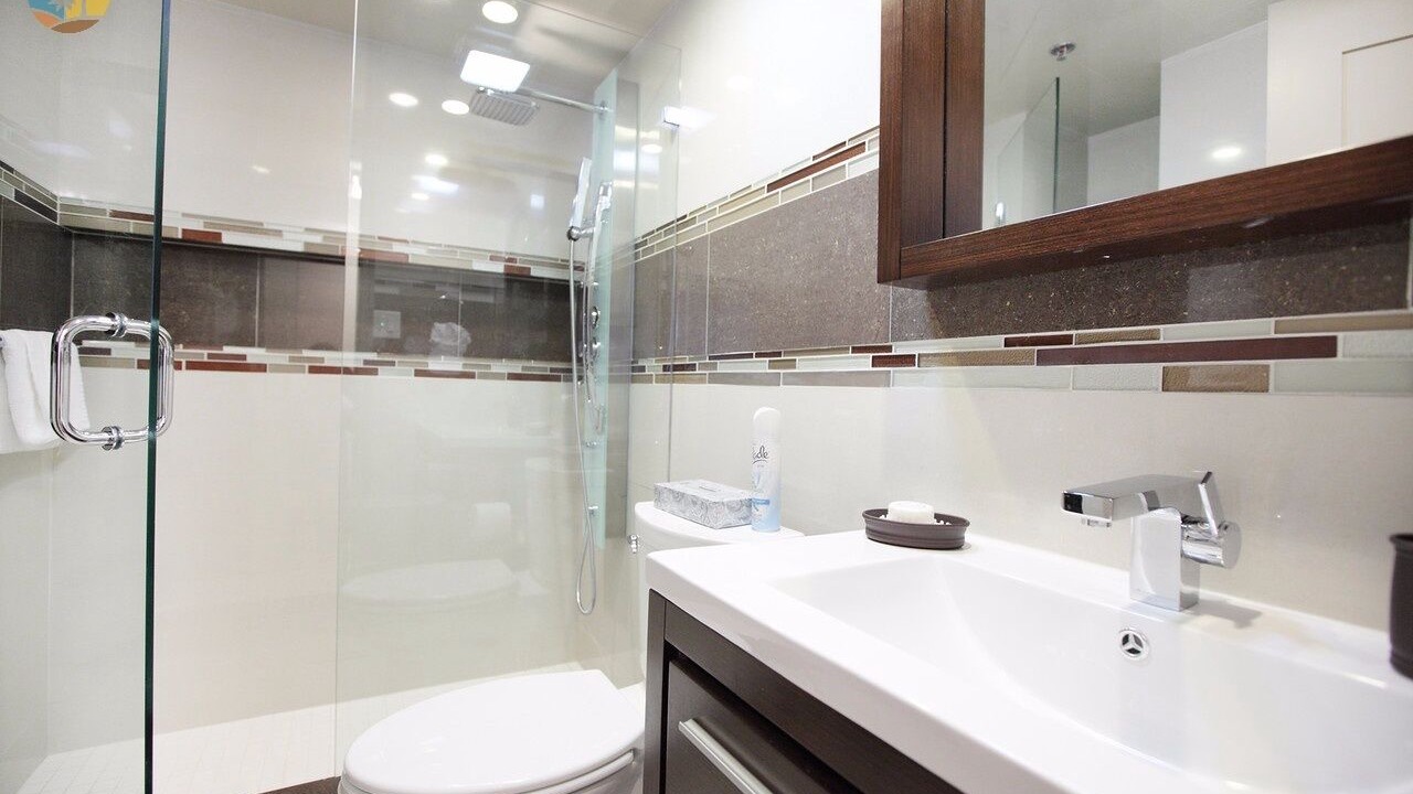 Photo of Bathroom in Mid Beach