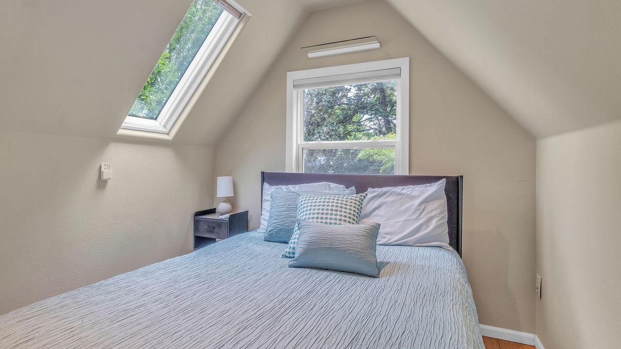 Photo of Bedroom in Southeast Salem